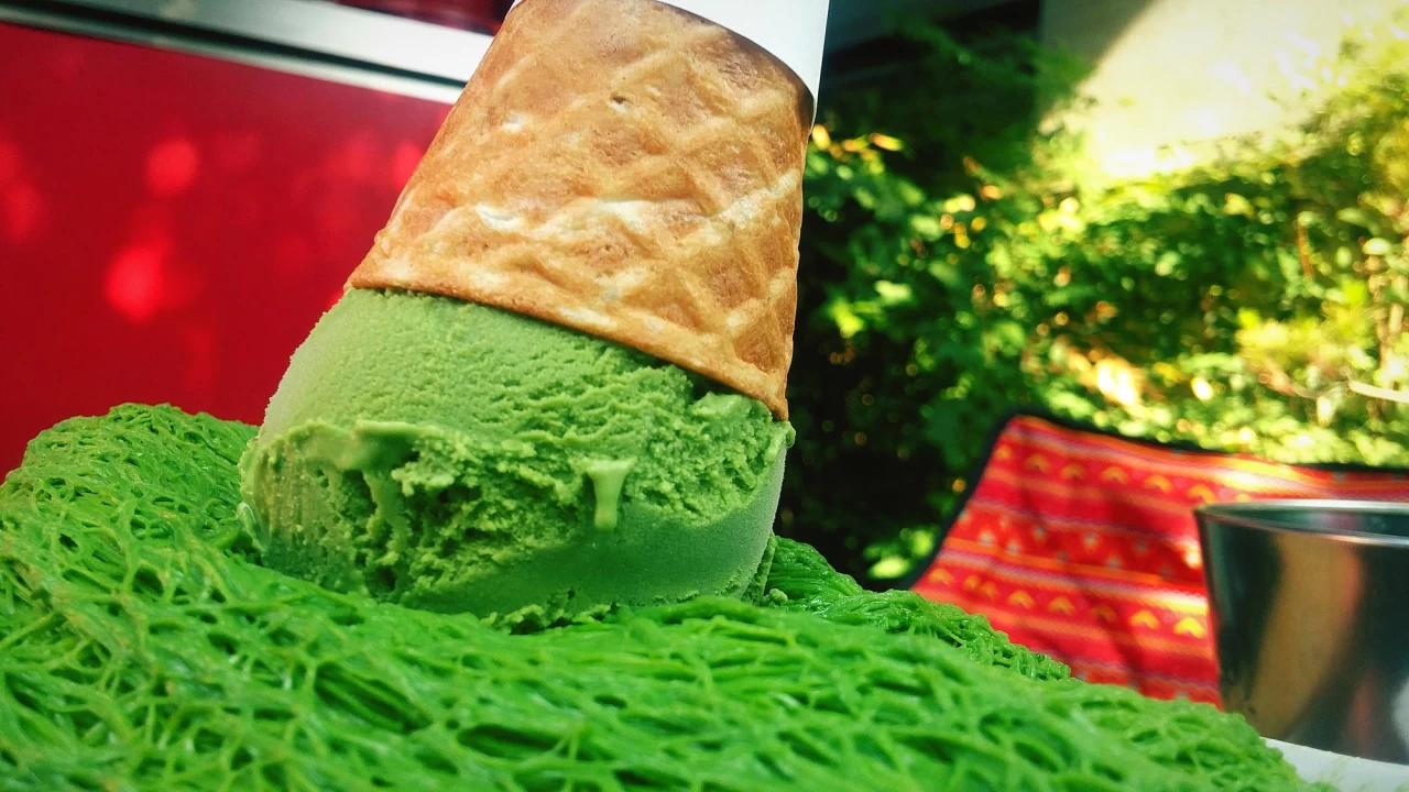 طرز تهیه یخ در بهشت نعنایی