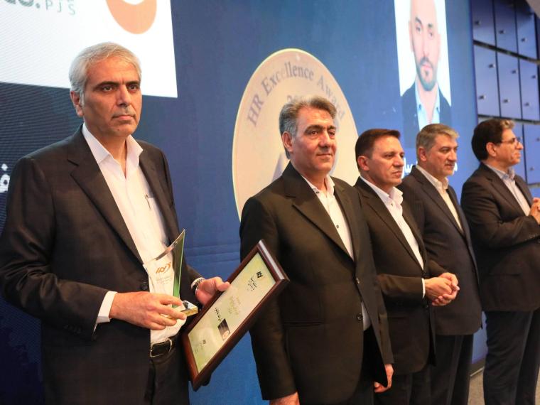 شرکت عالیفرد موفق به دریافت تق