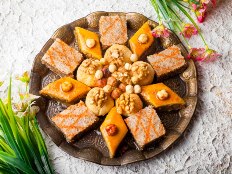 آشنایی با خوراکی‌های نوروزی در