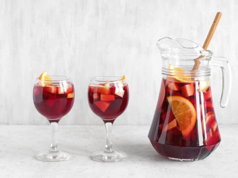 Sangria : Popular cold drink o