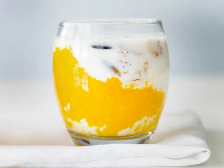 How to prepare mango milkshake