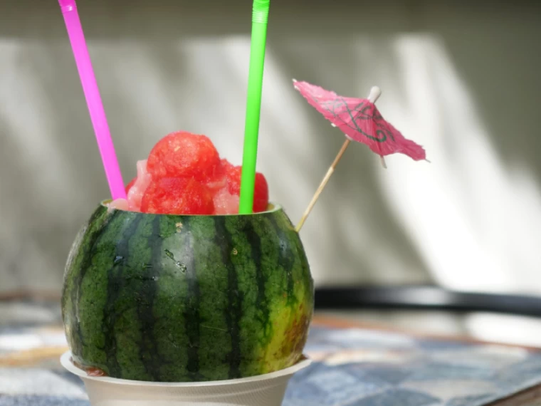 طرز تهیه یخ در بهشت هندوانه