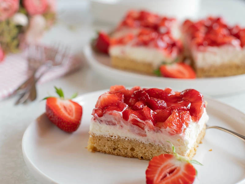 طرز تهیه 5 مدل کیک توت&zwnj;فرنگی